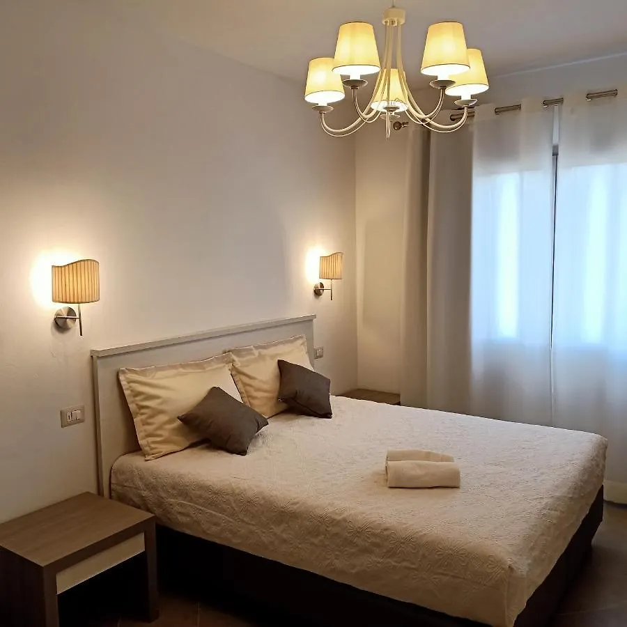 Gasthuis Residenza L'Alzoni Hotel San Teodoro