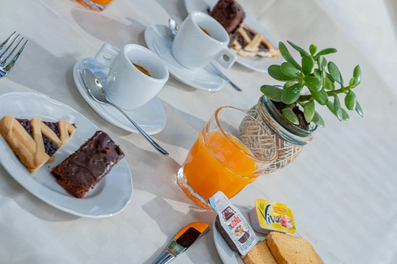 Gasthuis Residenza L'Alzoni Hotel San Teodoro