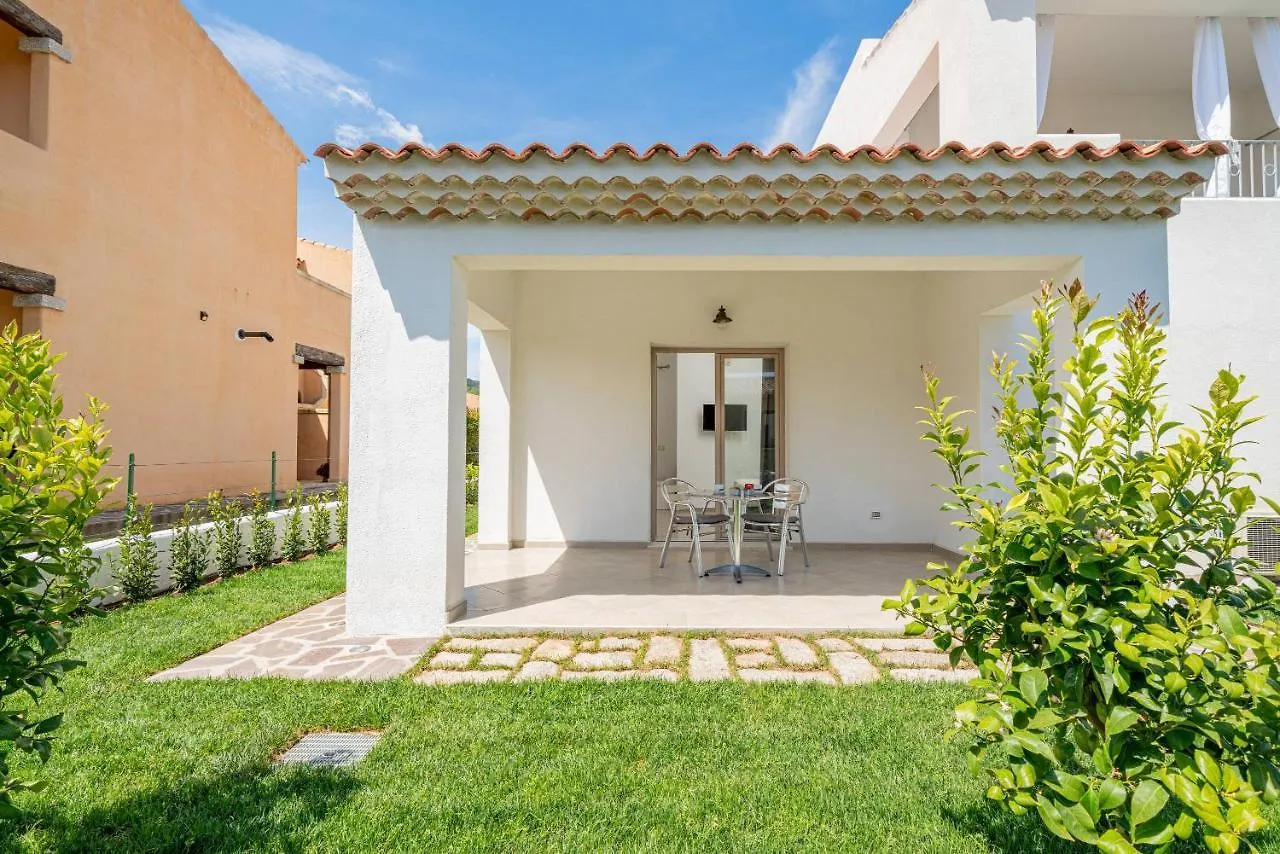 Residenza L'Alzoni Hotel San Teodoro  0*, San Teodoro (Sardinia) Italië
