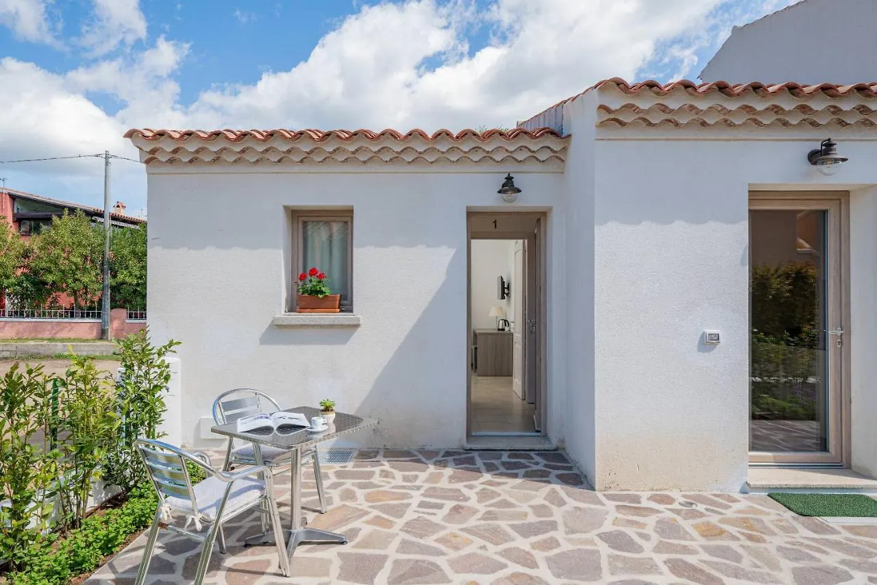 Gasthuis Residenza L'Alzoni Hotel San Teodoro  Italië
