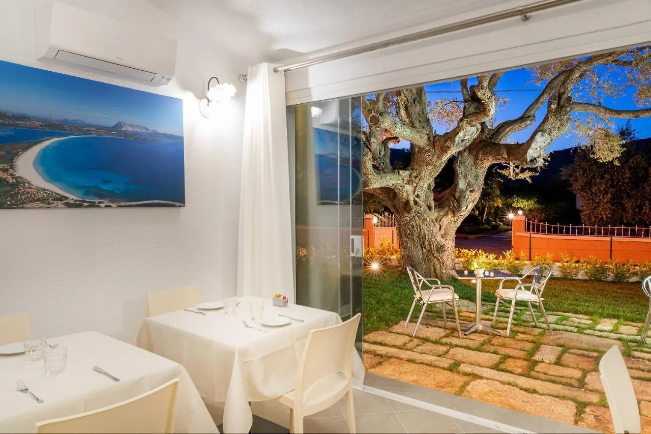 Residenza L'Alzoni Hotel San Teodoro  San Teodoro (Sardinia)