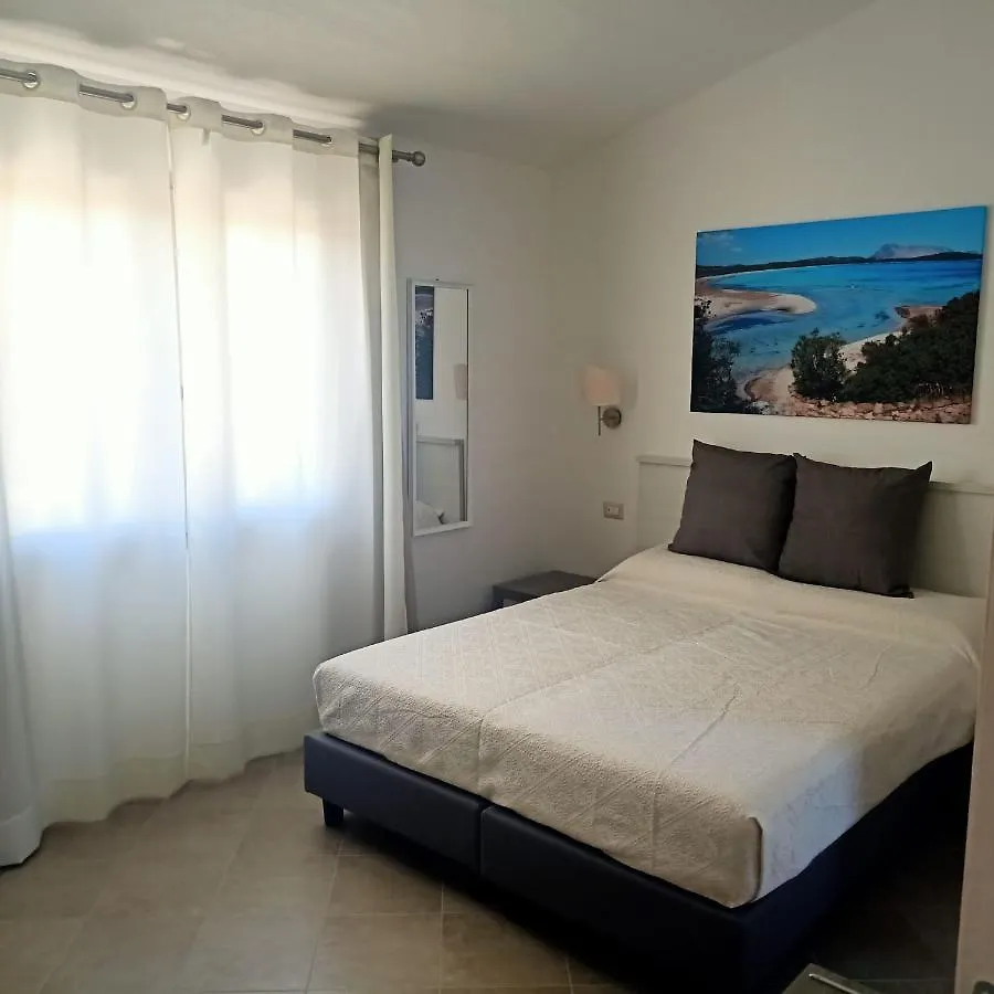 Residenza L'Alzoni Hotel San Teodoro