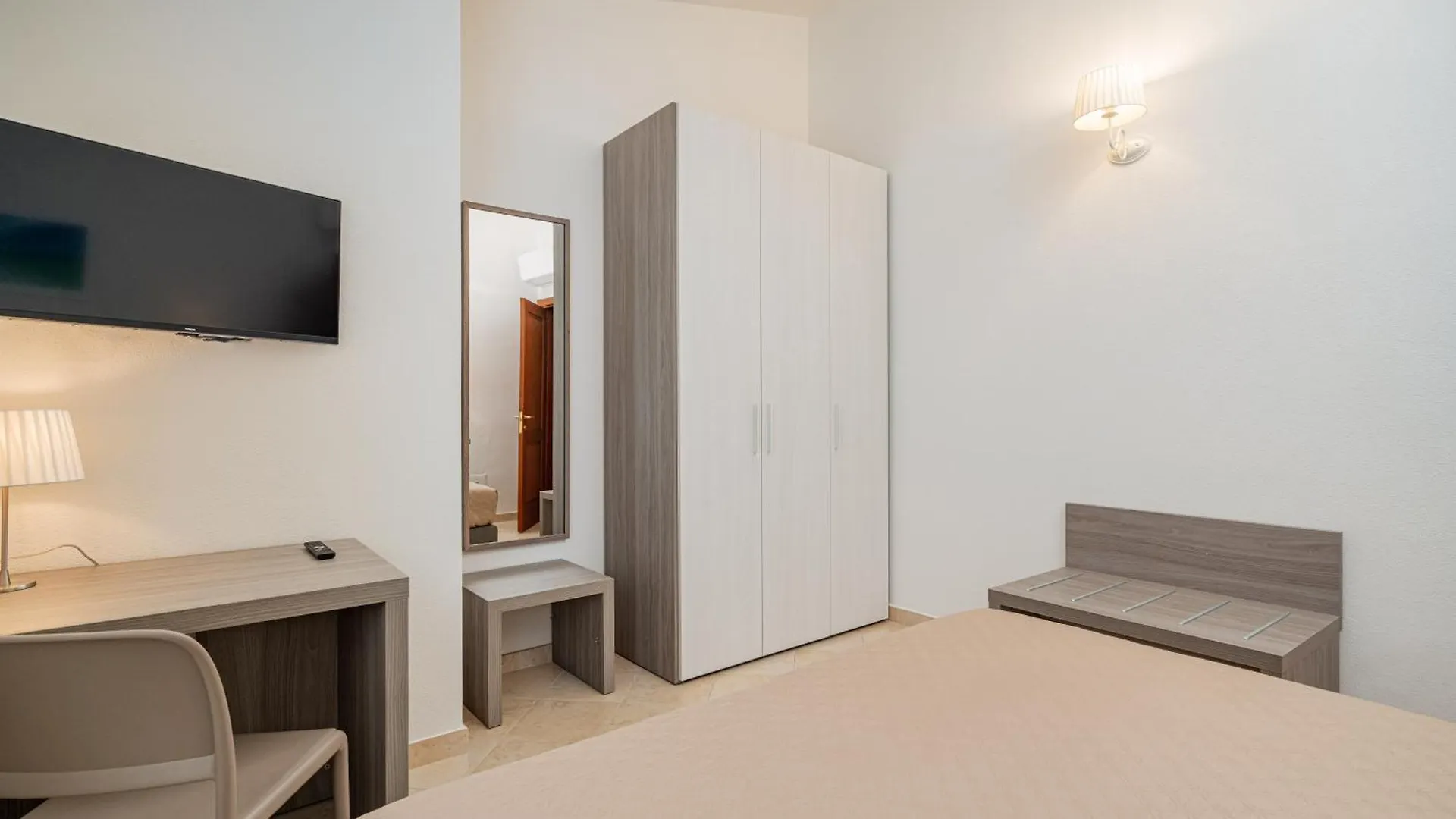 Residenza L'Alzoni Hotel San Teodoro  Gasthuis San Teodoro (Sardinia)